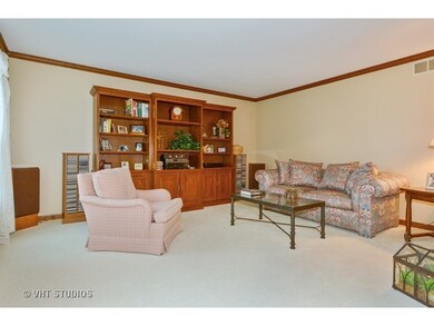 1119 Kenilworth Cir, Naperville, IL 60540 - photo 2