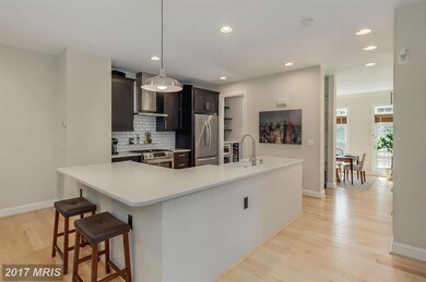 3068 Mckinnon Way, Oakton, VA 22124 - photo 7