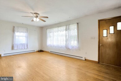 4280 Harney Rd, Taneytown, MD 21787 - photo 3