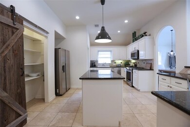 806 Northwood St, Houston, TX 77009 - photo 6