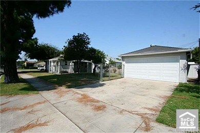 Detached garage