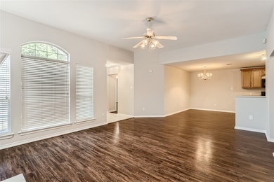 704 Ashbrook Dr, Desoto, TX 75115 - photo 6