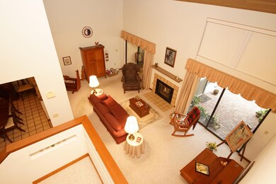 148GlenEaglesJLiving1