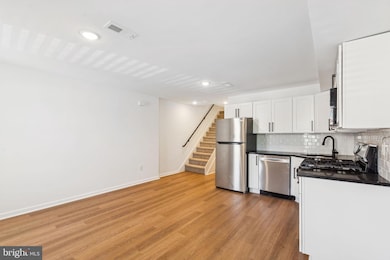 434 W Norris St unit 2, Philadelphia, PA 19122 - photo 2