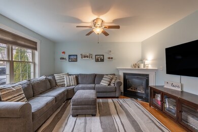 7 Liberty St unit B, Merrimac, MA 01860 - photo 3