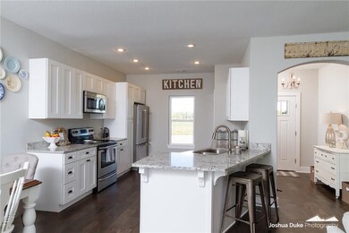 807 Jessica Leigh St, Elkins, AR 72727 - photo 3