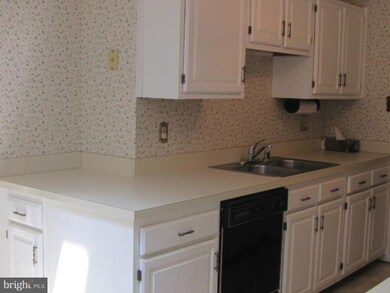 14208 Dove Creek Way unit 308, Sparks Glencoe, MD 21152 - photo 3