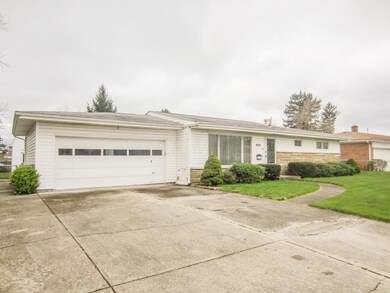 4221 Seigman Ave, Columbus, OH 43213 - photo 3