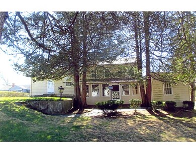 124 Mandalay Rd, Chicopee, MA 01020 - photo 2