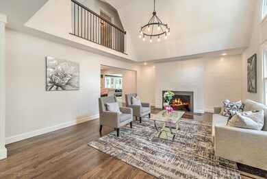 03-LIVING ROOM