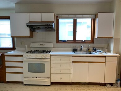 23 Menotomy Rd unit 1, Arlington, MA 02476 - photo 2