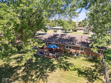 2239 Sims Dr, Columbus, IN 47203 - photo 6