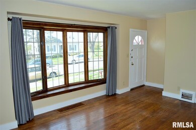 2507 N Myrtle St, Davenport, IA 52804 - photo 5