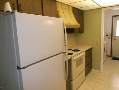 10554 W Ocotillo Dr, Sun City, AZ 85373 - photo 2