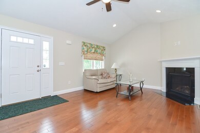 18 Summit Way, Uxbridge, MA 01569 - photo 5
