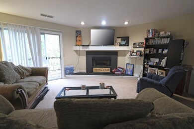 livingrm3