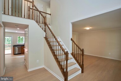 9233 Matthew Dr, Manassas Park, VA 20111 - photo 6