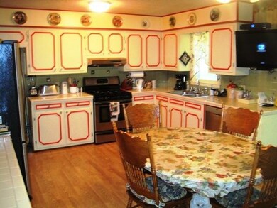 7 Kitchen (1)
