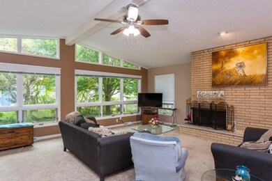 02_336NChicago_1_LivingRoom_LowRes