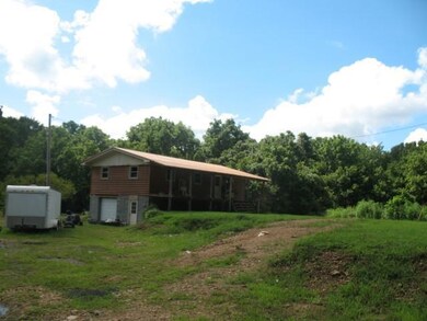 3923 Tennessee 49, Tennessee Ridge, TN 37178 - photo 4