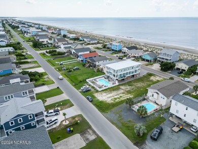 2916 E Beach Dr Oak Island NC 28465 USA-