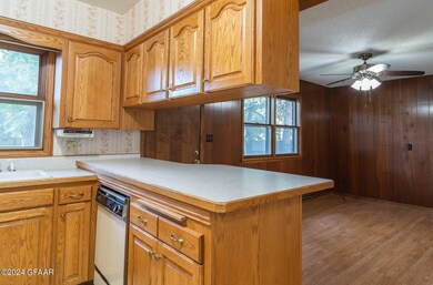 2803 Walnut St, Grand Forks, ND 58201 - photo 7