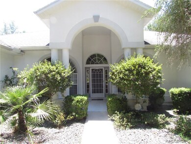 Close view of front of 1886 E St. James Loop