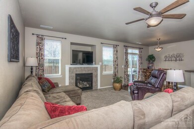 3164 SW Peridot Ave, Redmond, OR 97756 - photo 4