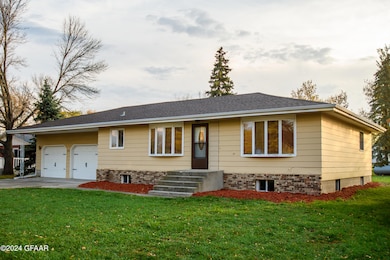 0009 214 Fifth St N Aneta