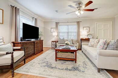 1079 Lamonte Ln, Houston, TX 77018 - photo 4