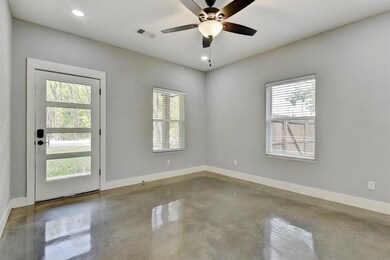 230 W Day St, Denison, TX 75020 - photo 2