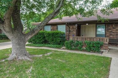 1005 Stableway Ln, Bedford, TX 76022 - photo 2