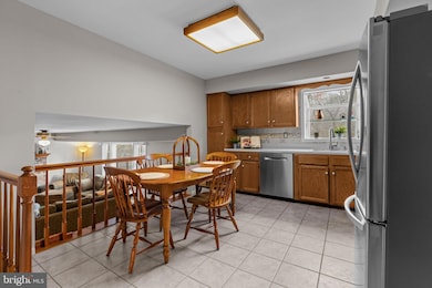 292 Old Mill Dr, Langhorne, PA 19047 - photo 7