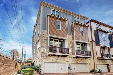 816 Yale St unit E, Houston, TX 77007 - photo 2