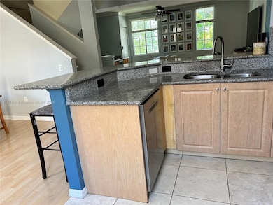 2811 NE 185th St, Aventura, FL 33180 - photo 7