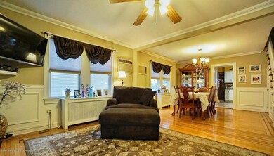 (7) Living Room