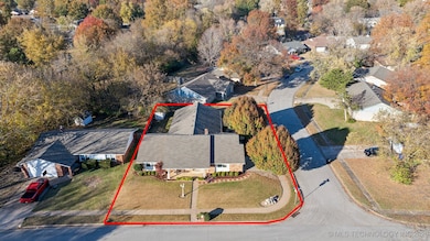 2904 E Knoxville St, Broken Arrow, OK 74014 - photo 2