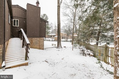 12606 Denmark Dr, Herndon, VA 20171 - photo 6