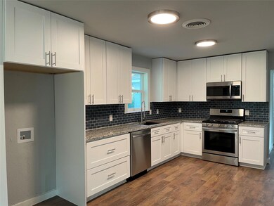 832 Central Dr, Bedford, TX 76022 - photo 2