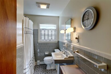 950 Bullocks Point Ave, Riverside, RI 02915 - photo 7