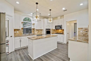 305 Sycamore Dr, Murphy, TX 75094 - photo 4