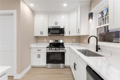 54 Diamond St, Providence, RI 02907 - photo 6