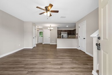 424 Glenstone Springs Dr unit B, Clarksville, TN 37043 - photo 3