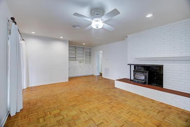 106 Woodland Rd, Lake Jackson, TX 77566 - photo 4