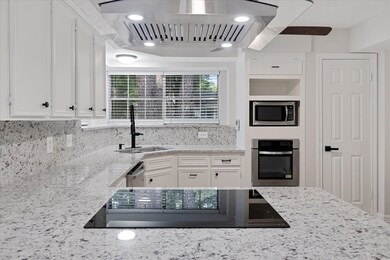 15706 Oxenford Dr, Tomball, TX 77377 - photo 7