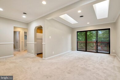 2800 Dartmouth Rd unit 10, Alexandria, VA 22314 - photo 5