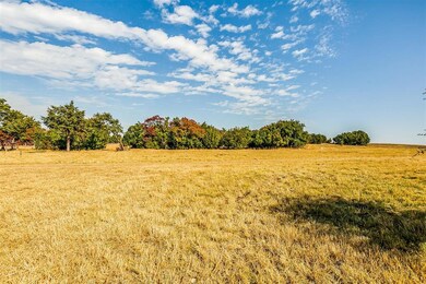 1011 Oak Dr, Weatherford, TX 76088 - photo 3