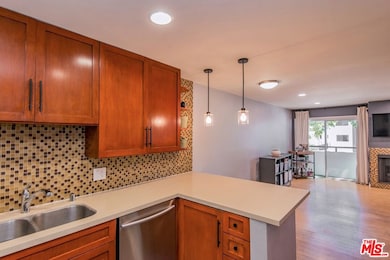 4702 Fulton Ave unit 107, Sherman Oaks, CA 91423 - photo 4