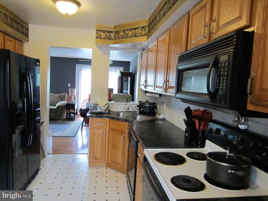 4031 Bradford Cir, Mount Joy, PA 17552 - photo 4