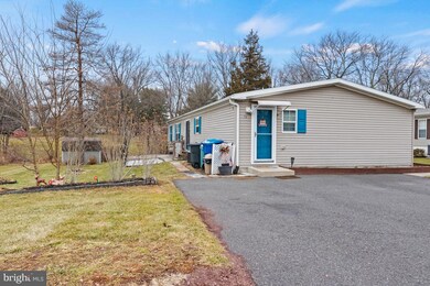 72 Mapleleaf Dr unit T 72, Sellersville, PA 18960 - photo 4